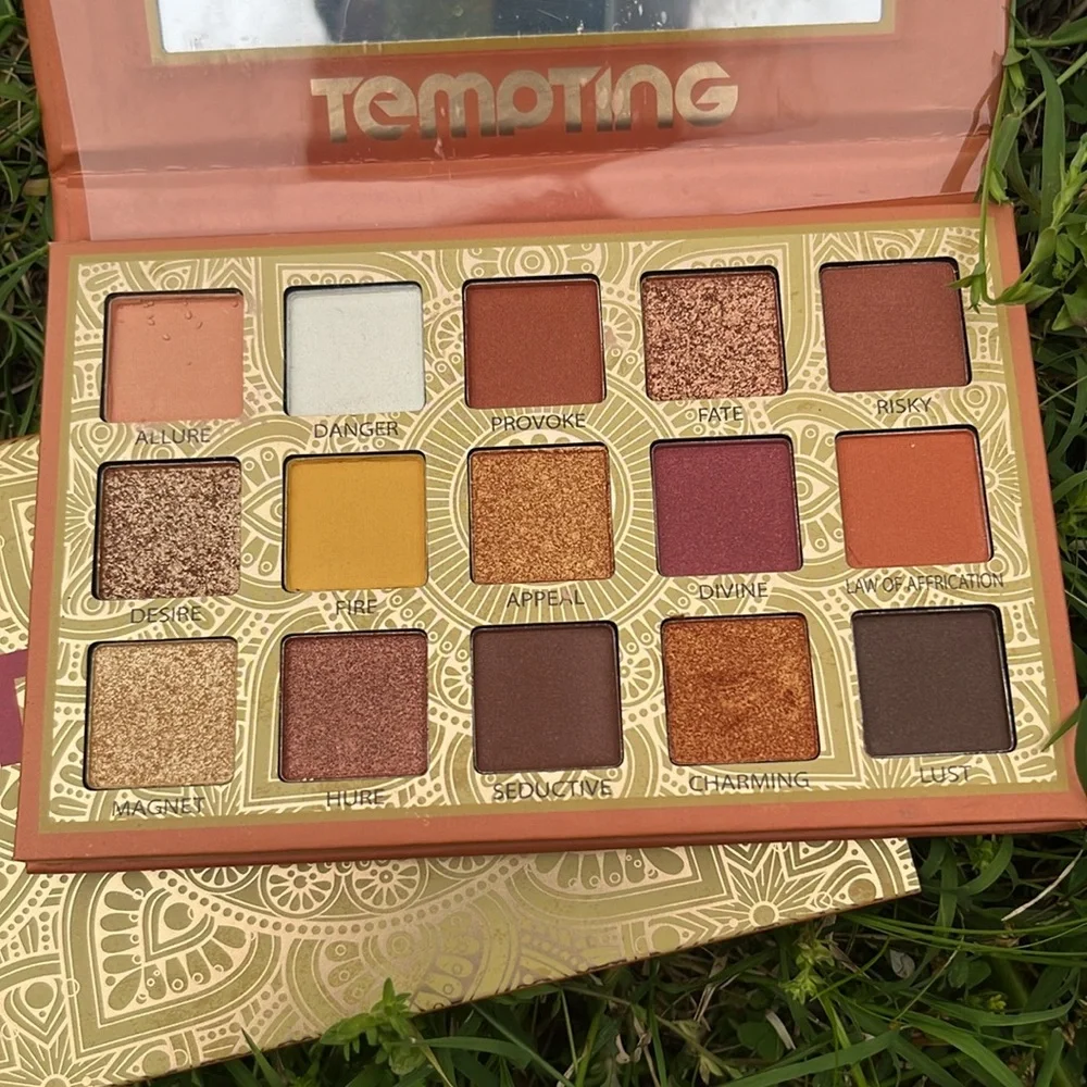 NEW beautycreations TEMPTING Eyeshadow Palette Makeup Palette Warm tone Neutrals